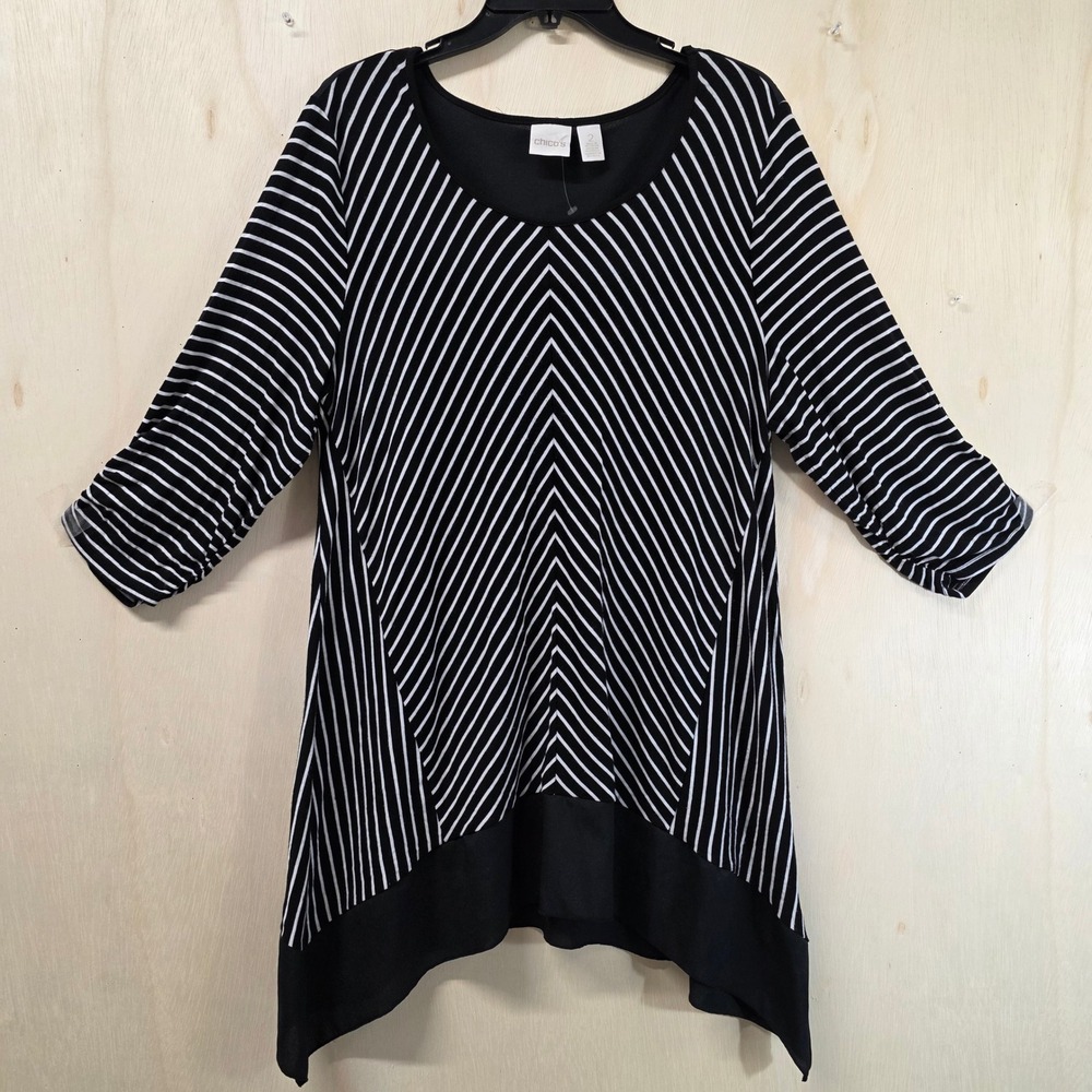Chico's Striped Sharkbite Tunic Top Black White Ruched 3/4 Sleeve Size 2 Large